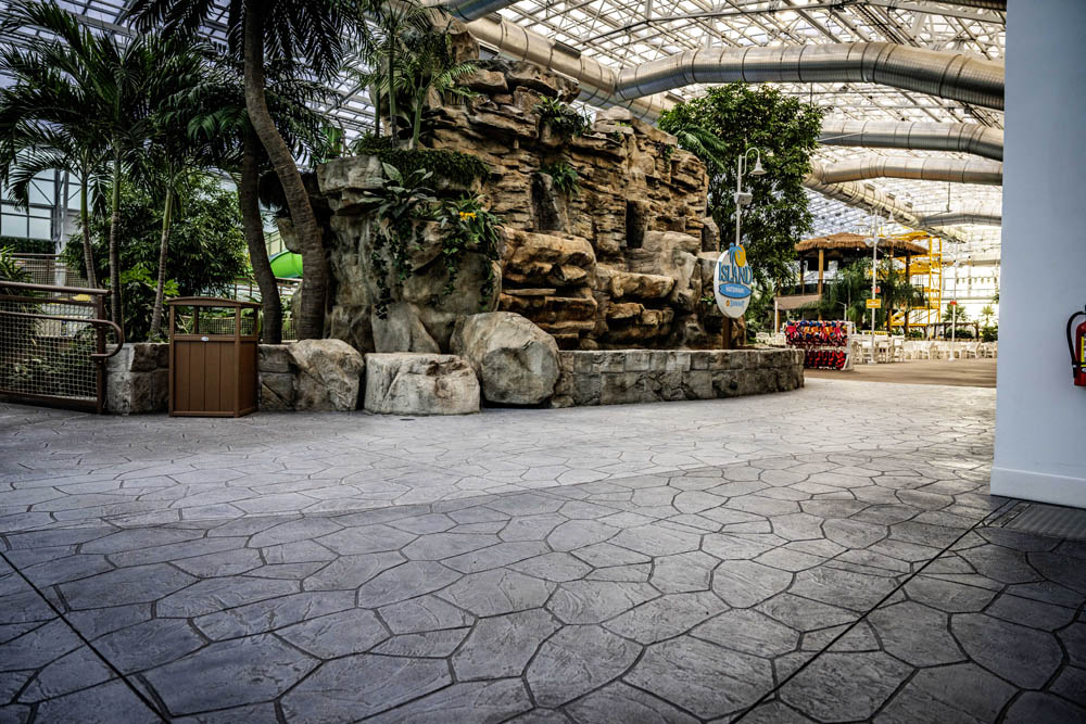 Tuscan Palos Verdes pattern near waterpark features