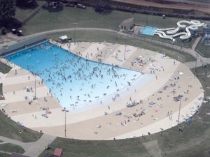 Large Commercial Pool
Test
Sundek
