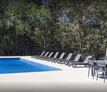 Office & Business Parks
SUNDEK of Nashville
