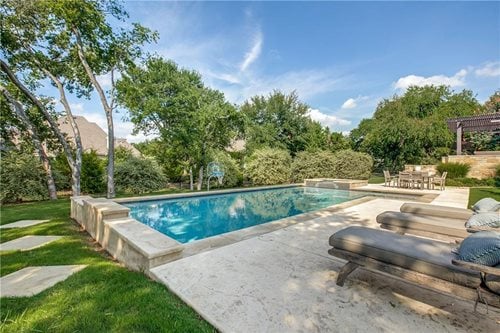 Pool Deck
Pool Deck Resurfacing
Sundek
