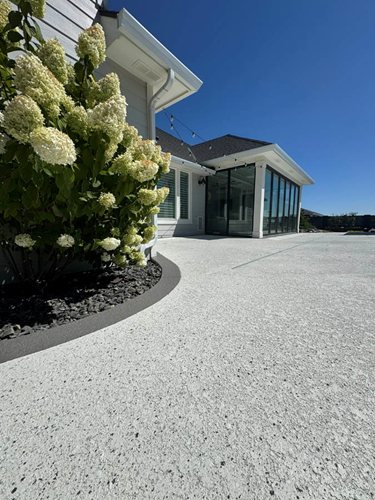 Gold Residential_ Ccrr_ Classic Texture Sterling Aggregate Effects W Smoke Grey Border
Site
Sundek
