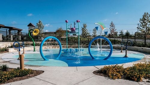 Waterparks
Splash Pads & Waterparks
Sundek
