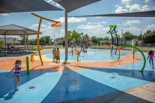 Waterparks
Splash Pads & Waterparks
Sundek
