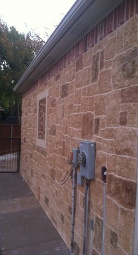 Sunstone Over Brick On Exterior Home Wall Euless Tx.
Vertical Applications
Sundek
