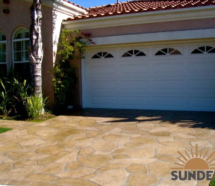 Random Stone Stained Concrete Driveway
Test
Sundek
