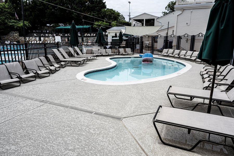 Washington Golf Club, Textured Pool Deck Coating, Arlington Va
Commercial Pool Decks
SUNDEK of Washington
