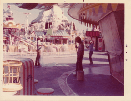 Sundek in Theme Parks